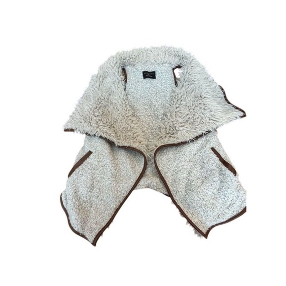 Love Tree‎ Womens Beige Faux Fur Sherpa Vest Size Small Casual Open Front - Picture 2 of 8